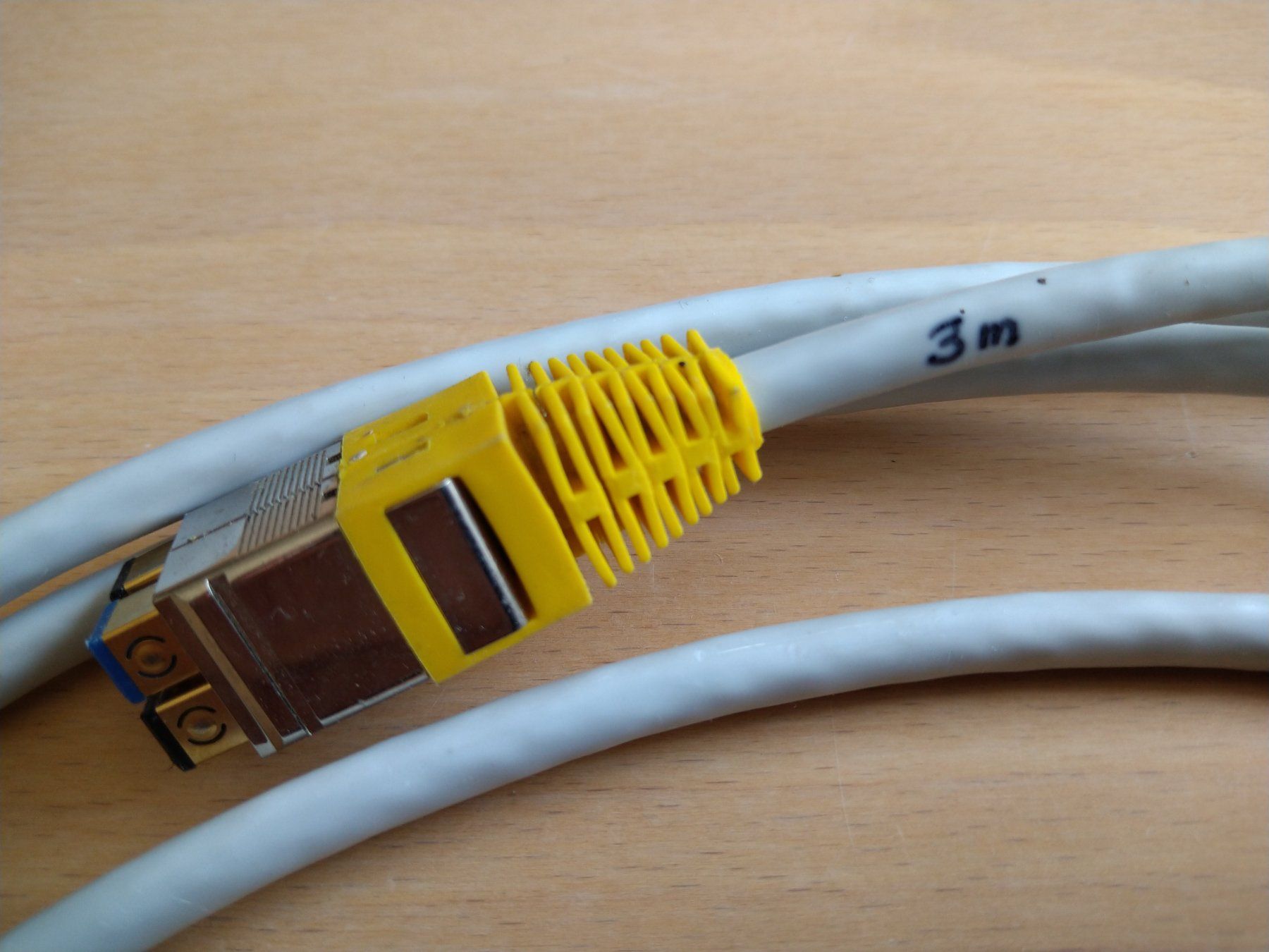 BKS Cavi: BKS Homenet Gigabit Ethernet Patchkabel 3 m lang, grau – Usato da Winznau venduto da Cassjopaya 2
