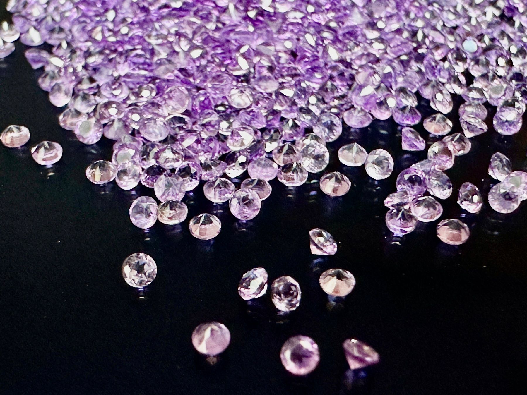 Pietre preziose: 100 St fein brillantgeschliffene Amethyst-Pointer 1,5 mm – Nuovo (secondo la descrizione) da Langenthal venduto da Seelenfreunde 7