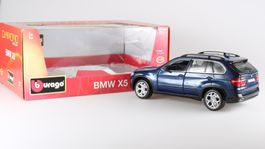 BMW X5 blau
