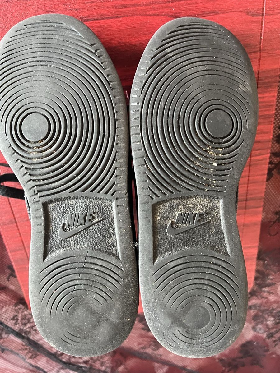 Nike Scarpe da uomo: Basket Nike montantes noires taille 38 – Usato da Chézard-St-Martin venduto da Cheyenne_75 2