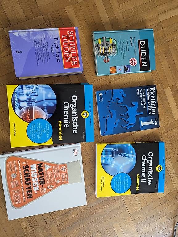 Libri: Verschiedene Bücher  – Usato da Basel venduto da bea_tt8f
