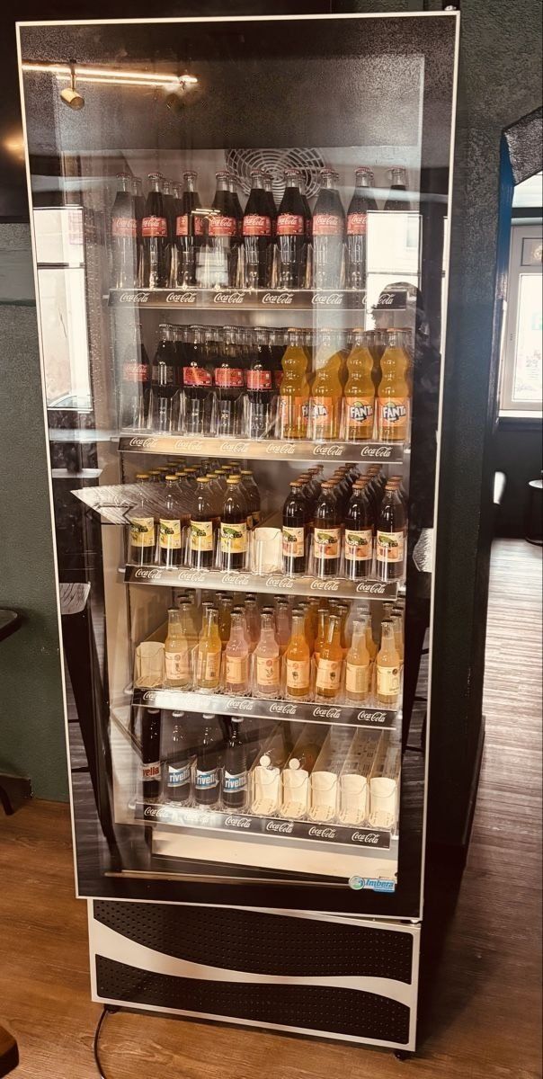 Réfrigérateurs: Frigo vitrine à boissons – D'occasion à Meyrin par bluesky001
