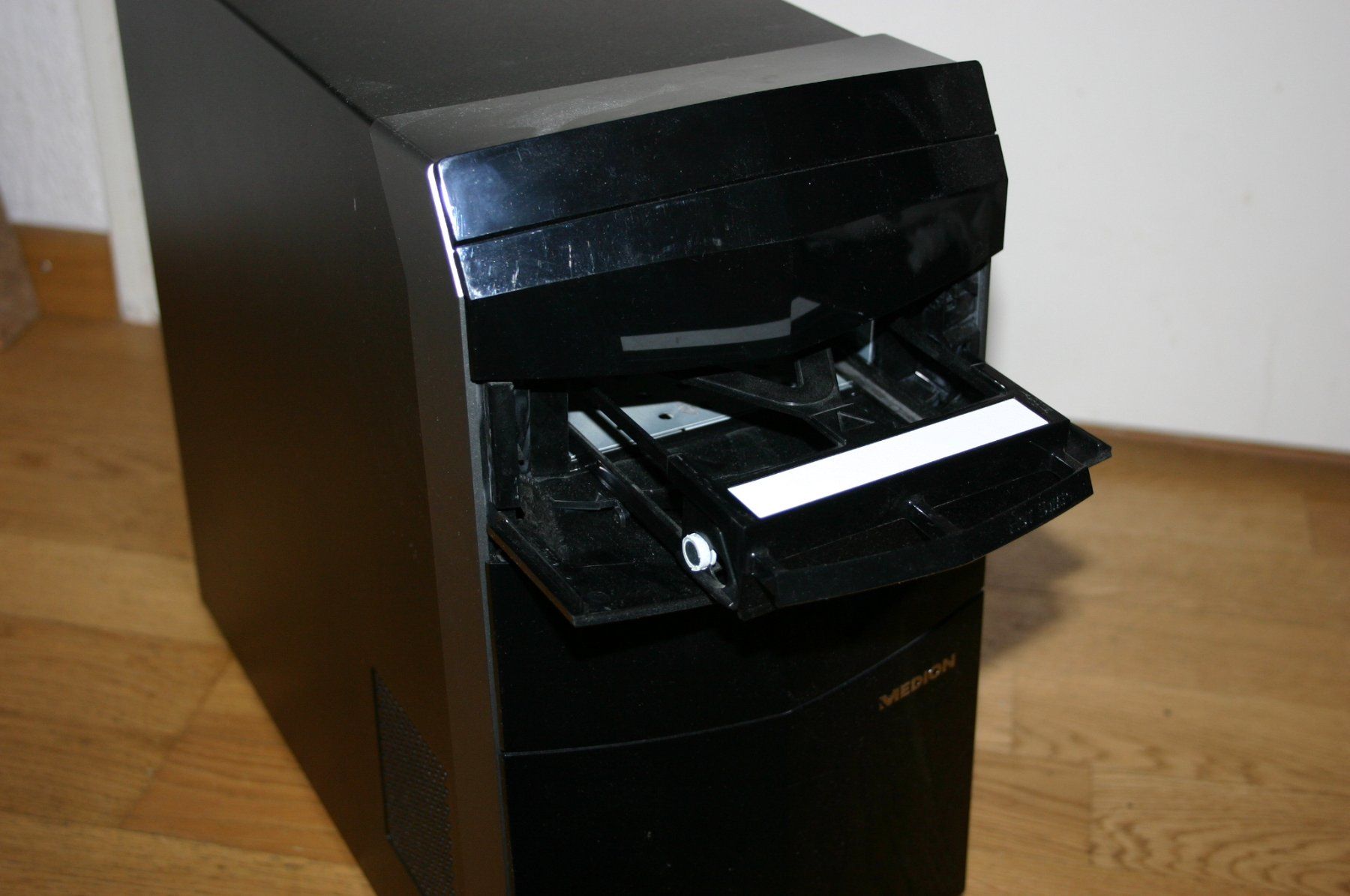 Medion PC: Schneller Medion Computer mit I7, SSD und HD, mit Win11 – Usato da Stettlen venduto da Bigjm 2