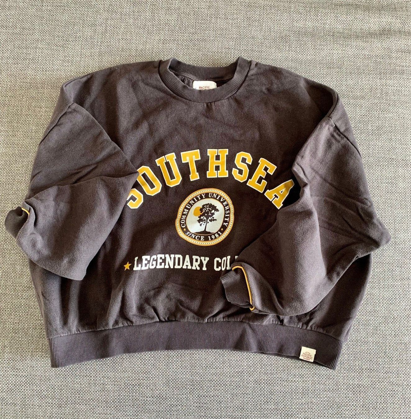 Pullover & Sweatshirts: PULL & BEAR Pullover Grösse XS – Gebraucht aus Hohenrain von Kiendan 1