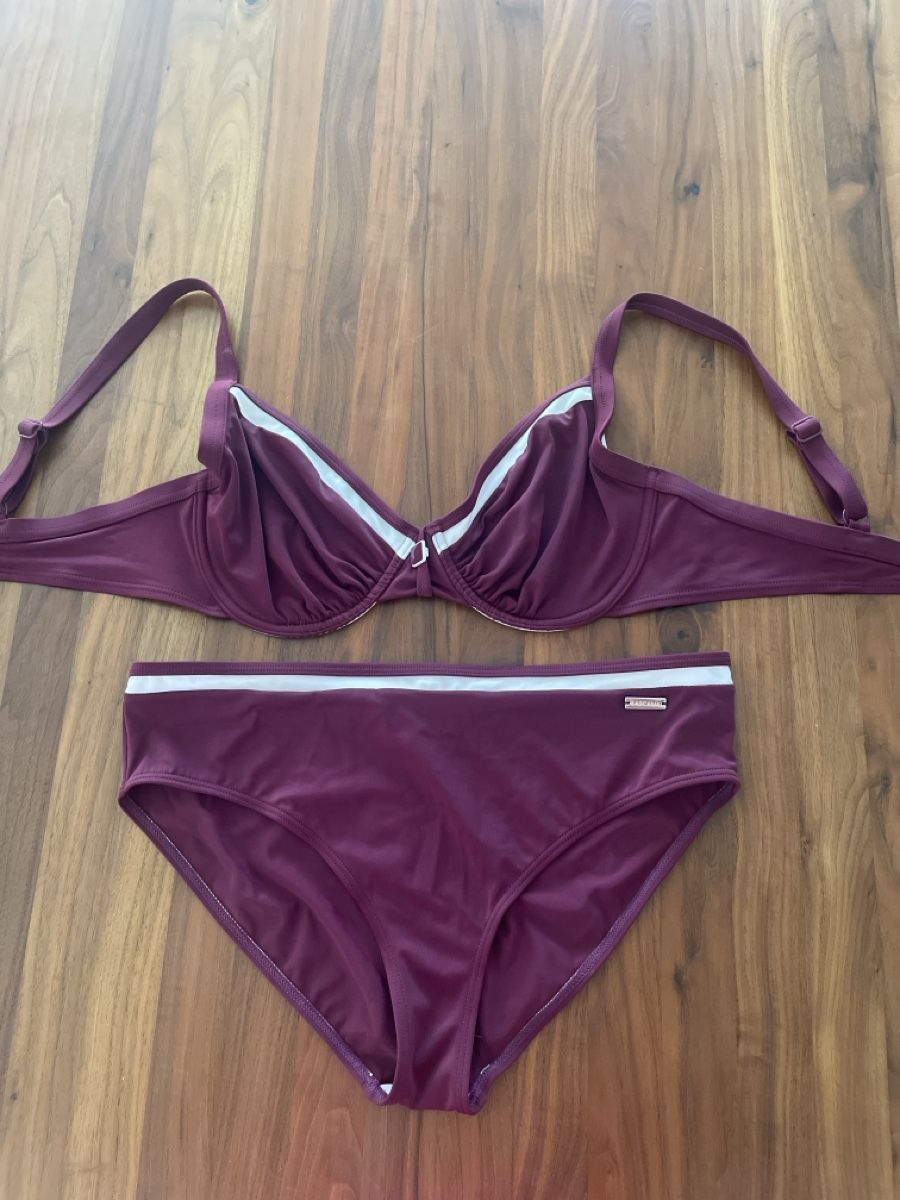 Lascana Maillots de bain & Bikinis: Bikini bordeaux Grösse 42 D – D'occasion à Adliswil par JadrankaR