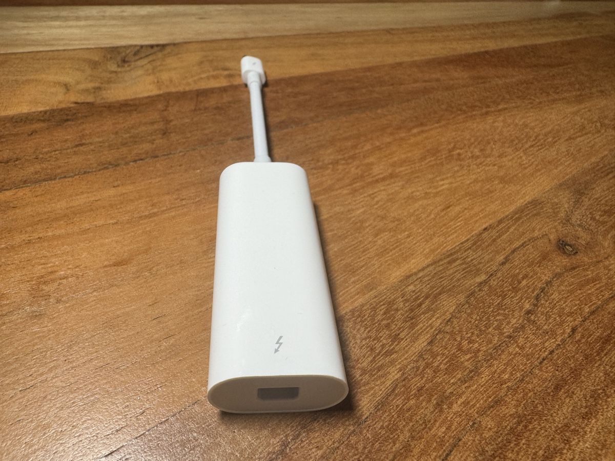 Apple Laufwerke & Adapter: Apple Thunderbolt 3 (USB‑C) auf Thunderbolt 2 Adapter A1790 – Gebraucht aus St. Gallen von hae_6rmh 1