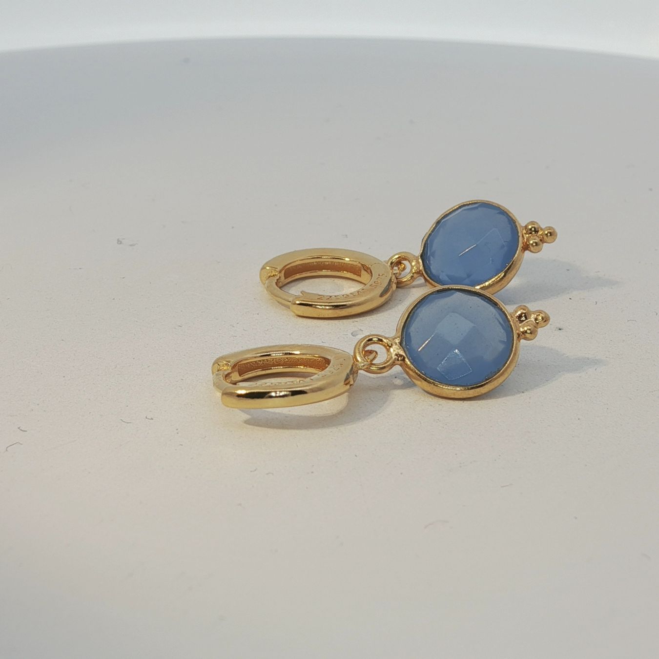 Olga Ribler Ohrringe & -stecker: Kreolen mit blauem Chalcedon – Neu (gemäss Beschreibung) aus Luzern von MonikaS03
