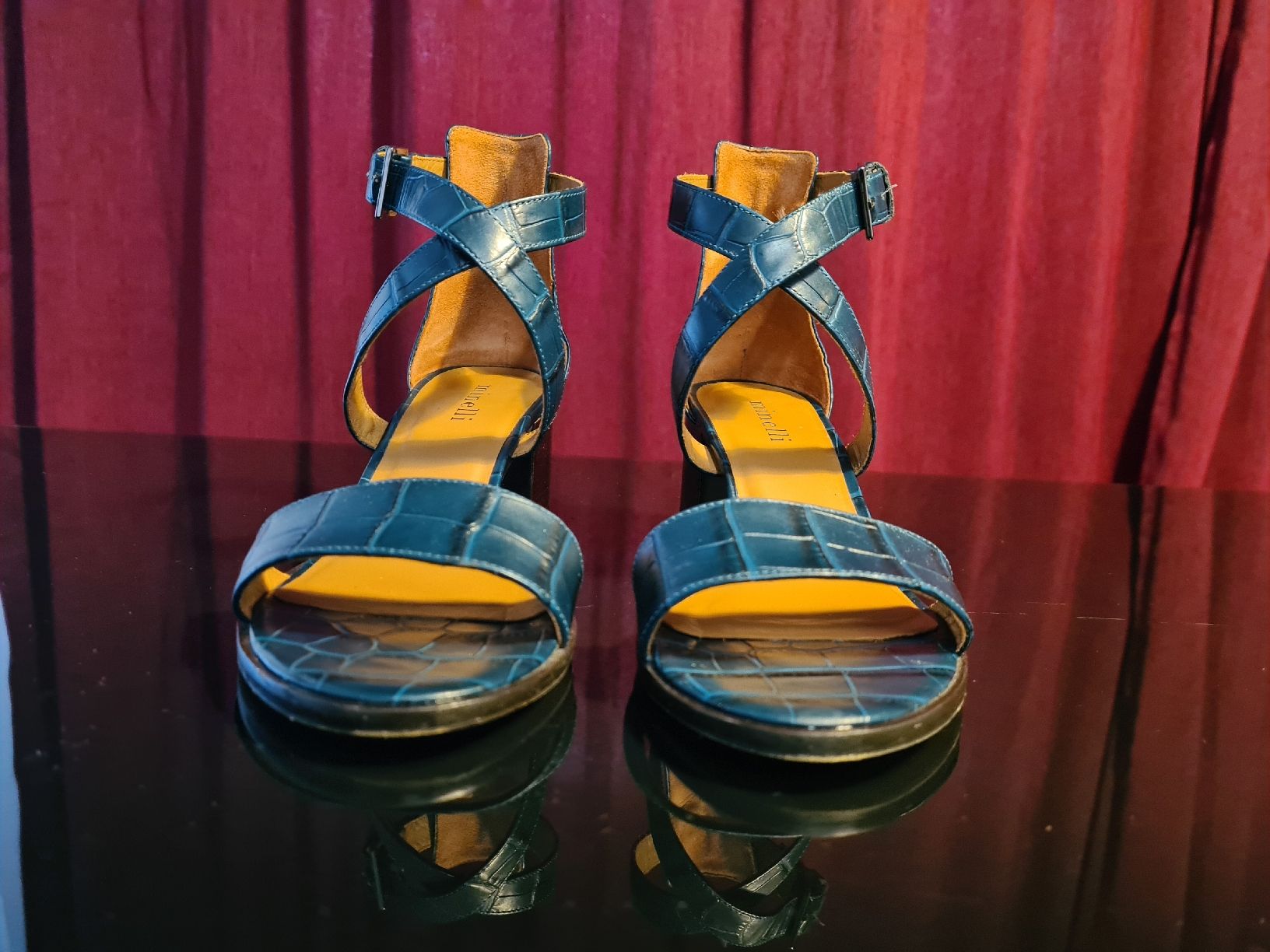 Scarpe da donna: Minelli Sandale Gr 39 – Nuovo (secondo la descrizione) da Kloten venduto da Kri23 2