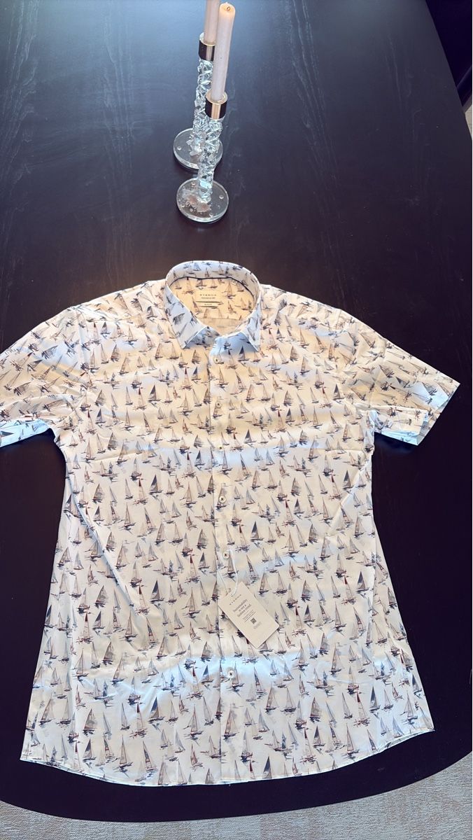 Camicie: Eterna Shirt  – Nuovo (secondo la descrizione) da Uitikon Waldegg venduto da JanicaGe