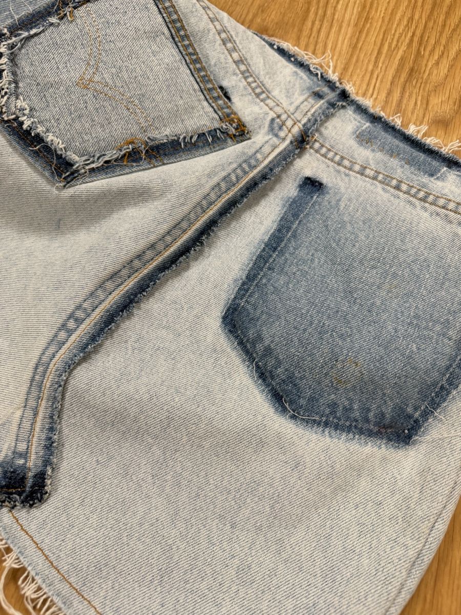 Levi's Jupes: Custom Patchwork Denim Skirt  – D'occasion à Knonau par Grapesvintage 7