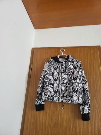 Sweat FILA Femme Taille S Imprimé Zèbre Noir Blanc Capuche