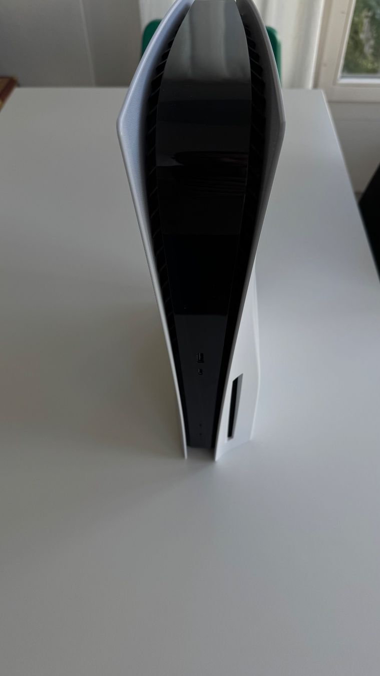 Sony Konsolen: PS5  disc – Gebraucht aus Zürich von pet_7n58 1