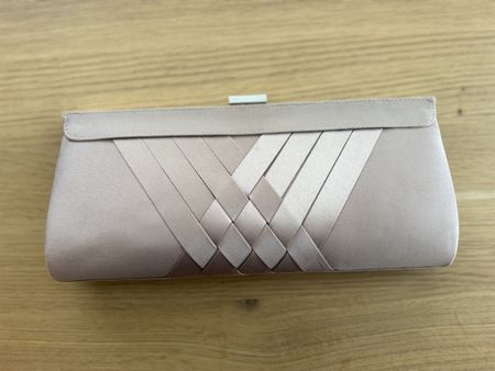 Maddison Satin-Clutch (taupe/rosé)