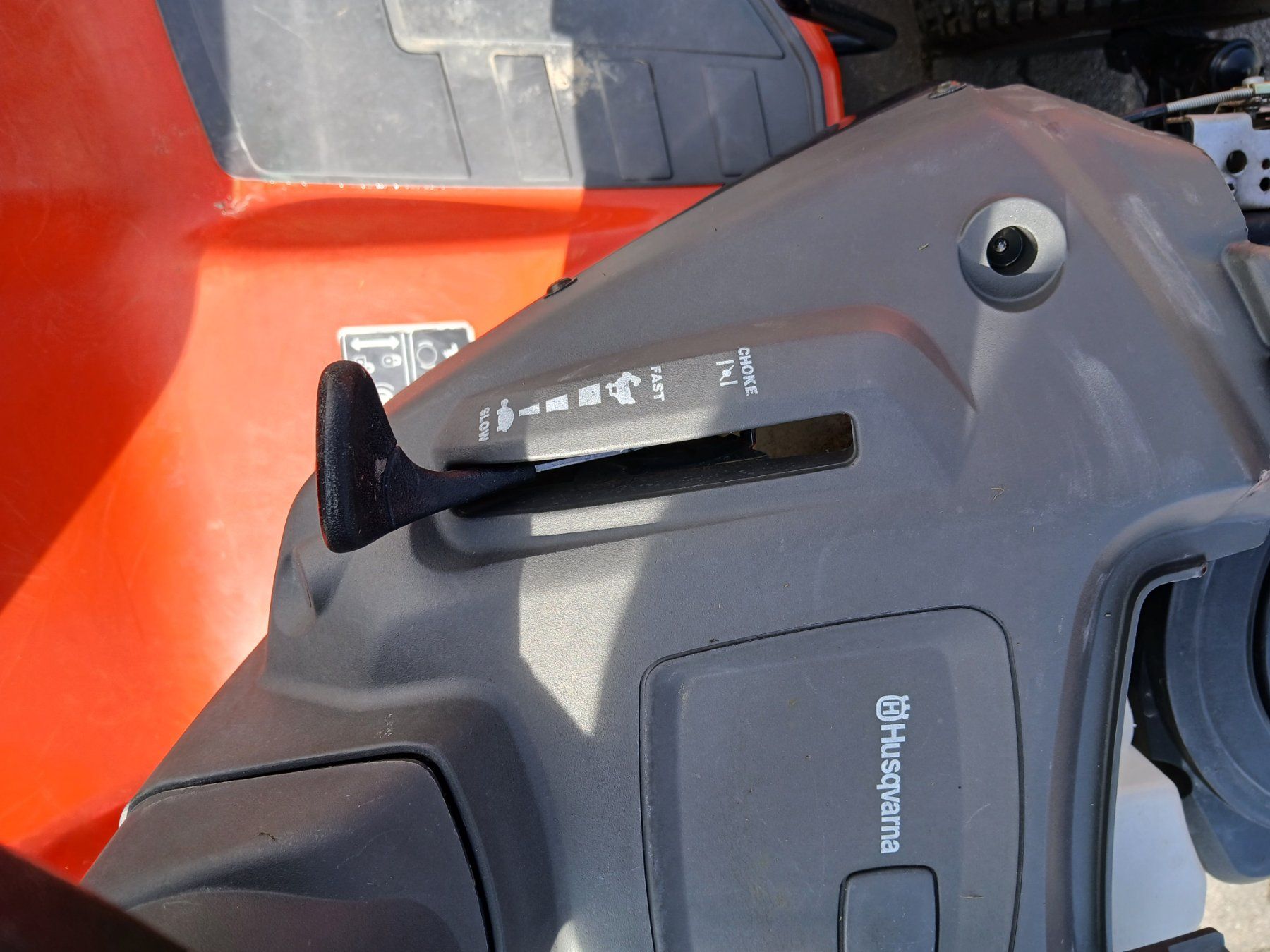 Husqvarna Rasenmäher: Rasentraktor Husqvarna CTH174 – Gebraucht aus Münchenwiler von Zellerbarbara 5