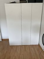 Kleiderschrank 