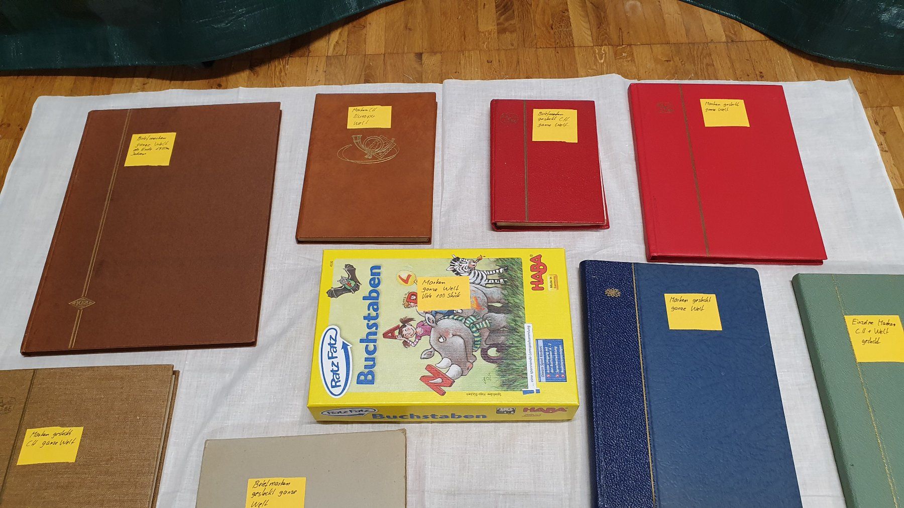 Briefm.12 Alben Europa ganze Welt + CH z.T. 100 Jahre alt (Gebraucht ...