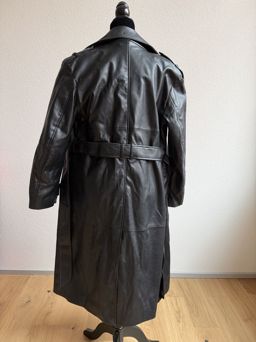 Mäntel:  Kunstleder Trenchcoat Schwarz – Neu und originalverpackt aus Winterthur von Naru2533