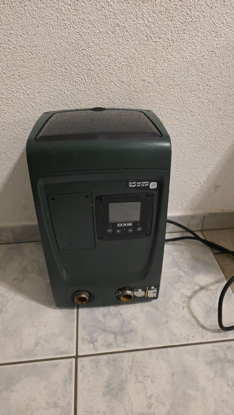 Pompe & Parti di ricambio: Wasserpumpe esybox mini3 – Usato da Schwarzenberg LU venduto da sunjamun