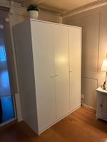 Kleiderschrank