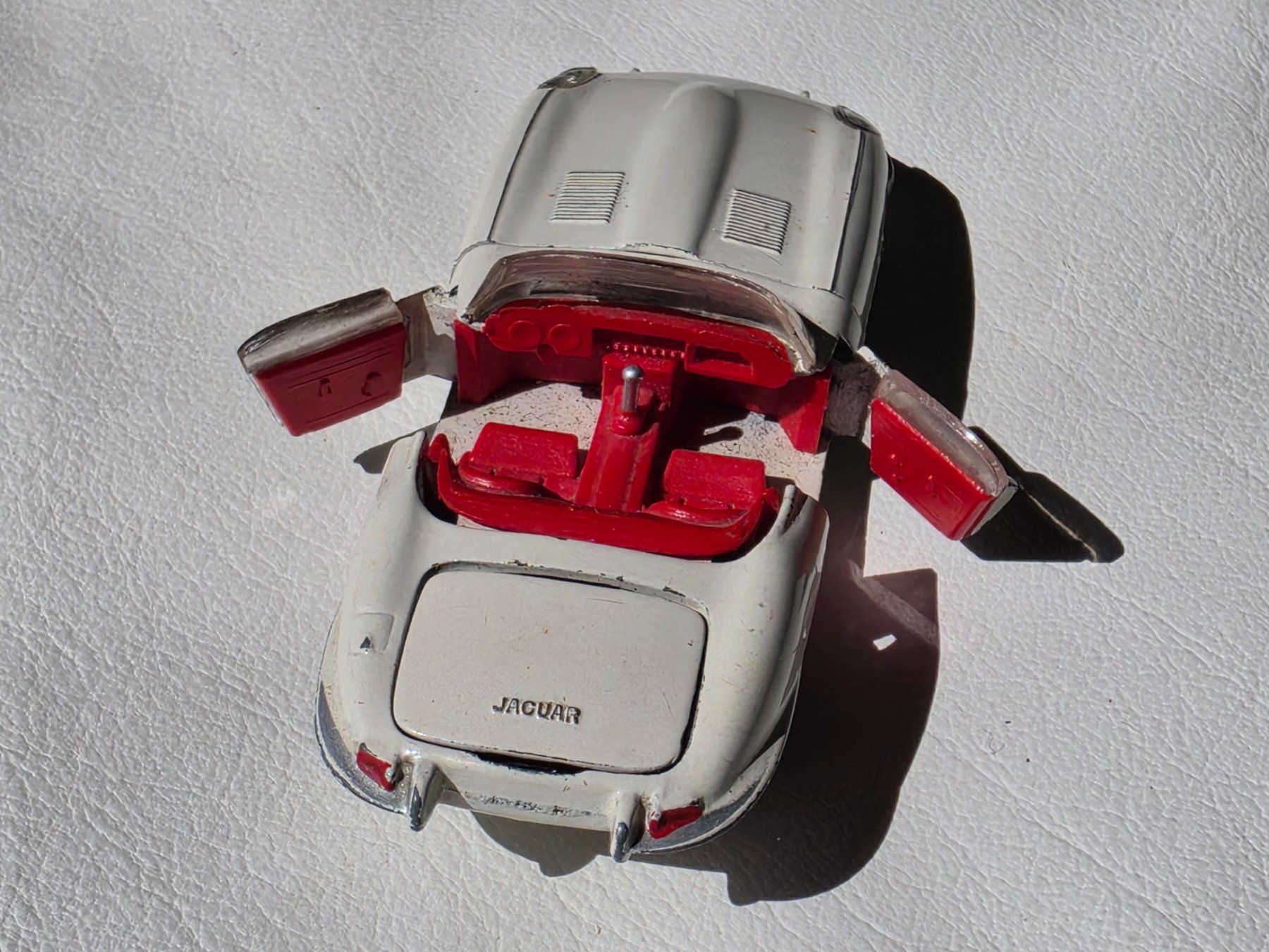 Tekno Voitures modèles: Tekno Denmark Jaguar "E" Type Modellauto Spielzeugauto – D'occasion à Fischbach-Göslikon par PitBullDoll 2