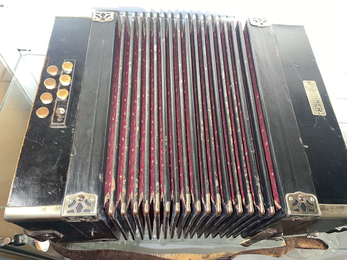 Hohner Musikinstrumente: Handorgel Antik Marke M. HOHNER Made in Germany – Gebraucht aus Siebnen von speedy63 6