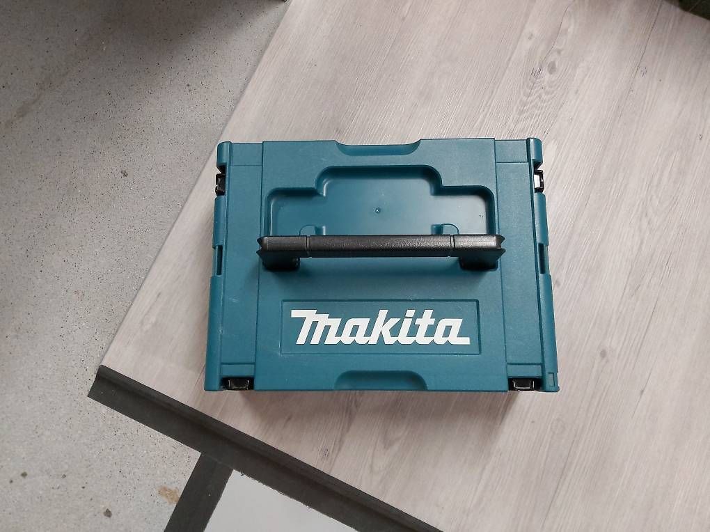Makita Tutte le macchine: Makita Oszillierendes Multitool – Usato da Stalden (Sarnen) venduto da chr_s5xx 2