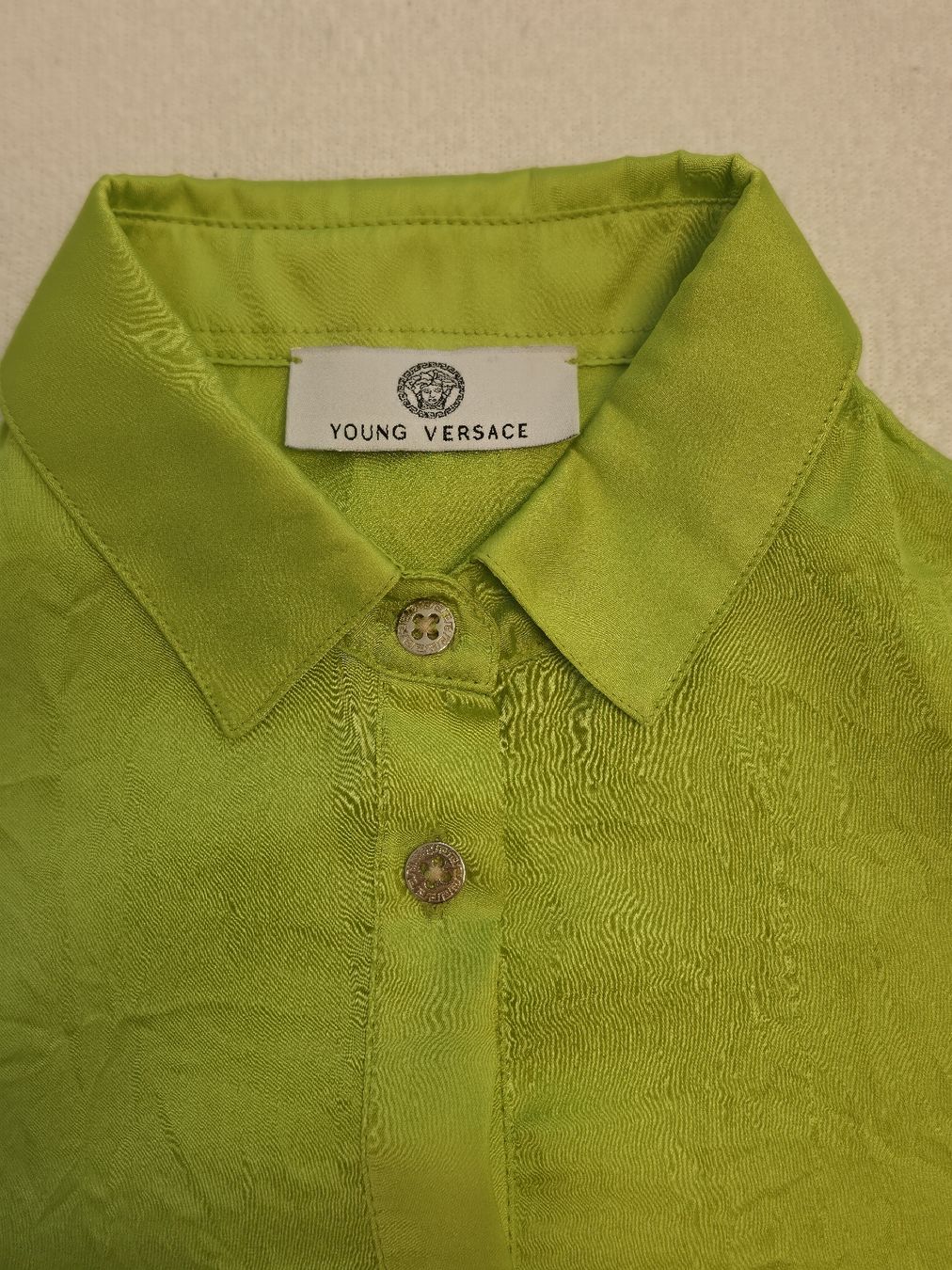 Versace Camicette, T-shirt & Top: Young Versace Kinder Bluse, Gr. 110,  Sommer! – Usato da Amriswil venduto da newschweiz 1