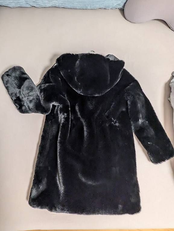 Maje Cappotti: Maje Winter Mantel Webpelz, Gr. 38/40, Neu – Nuovo (secondo la descrizione) da Chur venduto da Ronja777 1