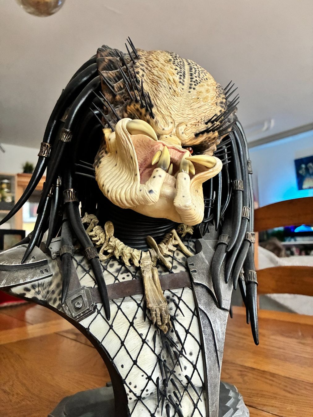 Statuette: Predator Legendary Scale Bust - Sideshow Collectibles – Usato da Vevey venduto da zecollector 2
