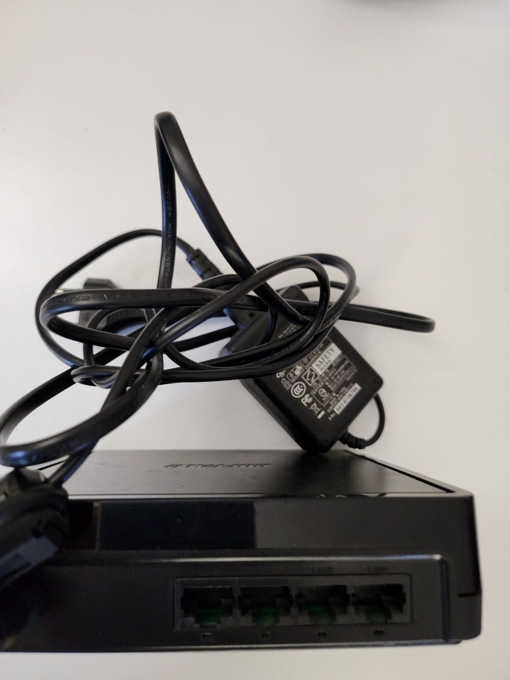 Convertitori: Buffalo WLI-TX4-AG300N / Wireless Ethernet Converter – Usato da Zürich venduto da OBJECT8047 1