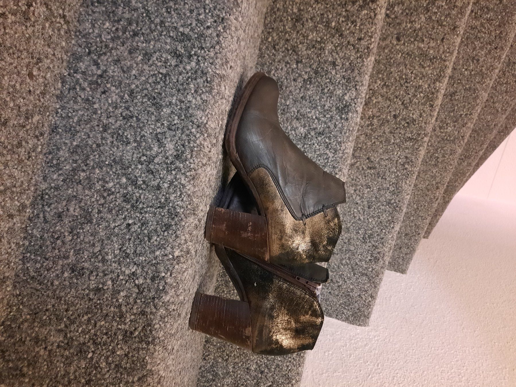 Scarpe da donna: Leder Stiefel gr.38 – Usato da Niederwil AG venduto da marciag 2