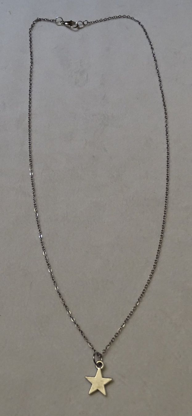 Catenine: ***TOP*** Halskette mit Stern-Anhänger – Nuovo (secondo la descrizione) da Zofingen venduto da Felix459