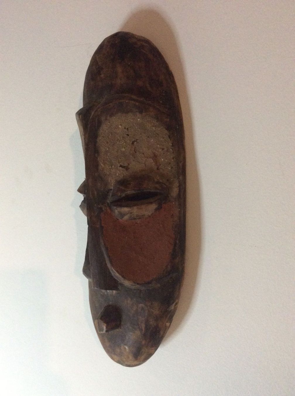 Internationale Kunst: AFRIKA Maske aus Holz „Kuss“ – Gebraucht aus Belp von Familie-Meyer 1