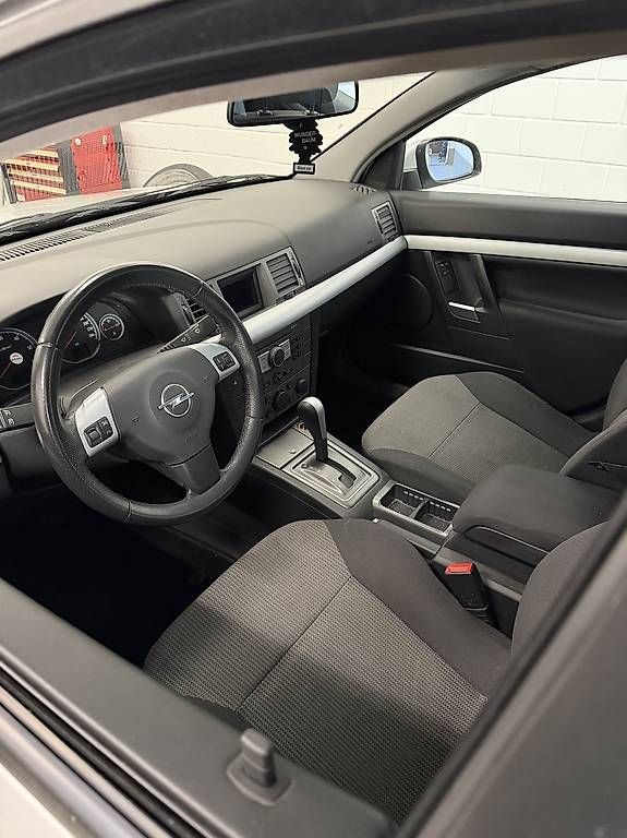 Automobili: Opel Vectra C19TDH  – Usato da Münchwilen AG venduto da Vinnis 2