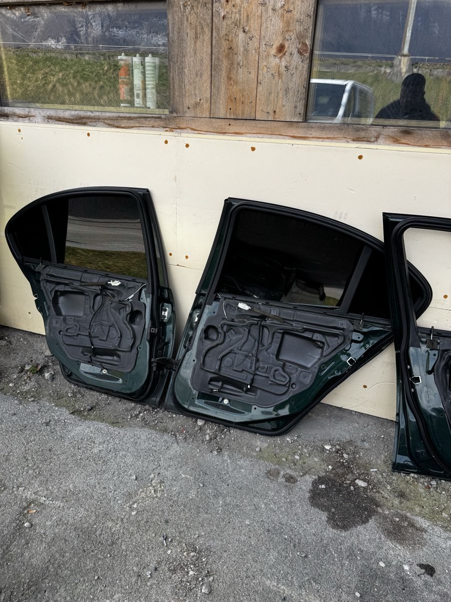 BMW Tutti pezzi di ricambio auto: BMW E46 Türen – Usato da Mühlehorn venduto da DeLuxe_Detailing 1