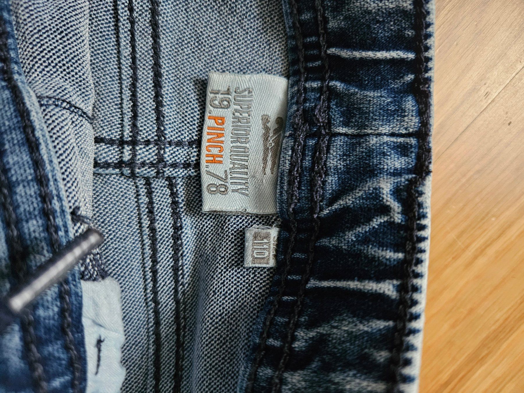 Hosen: Jeans Shorts 110 – Gebraucht aus Hünenberg von lexli06 1