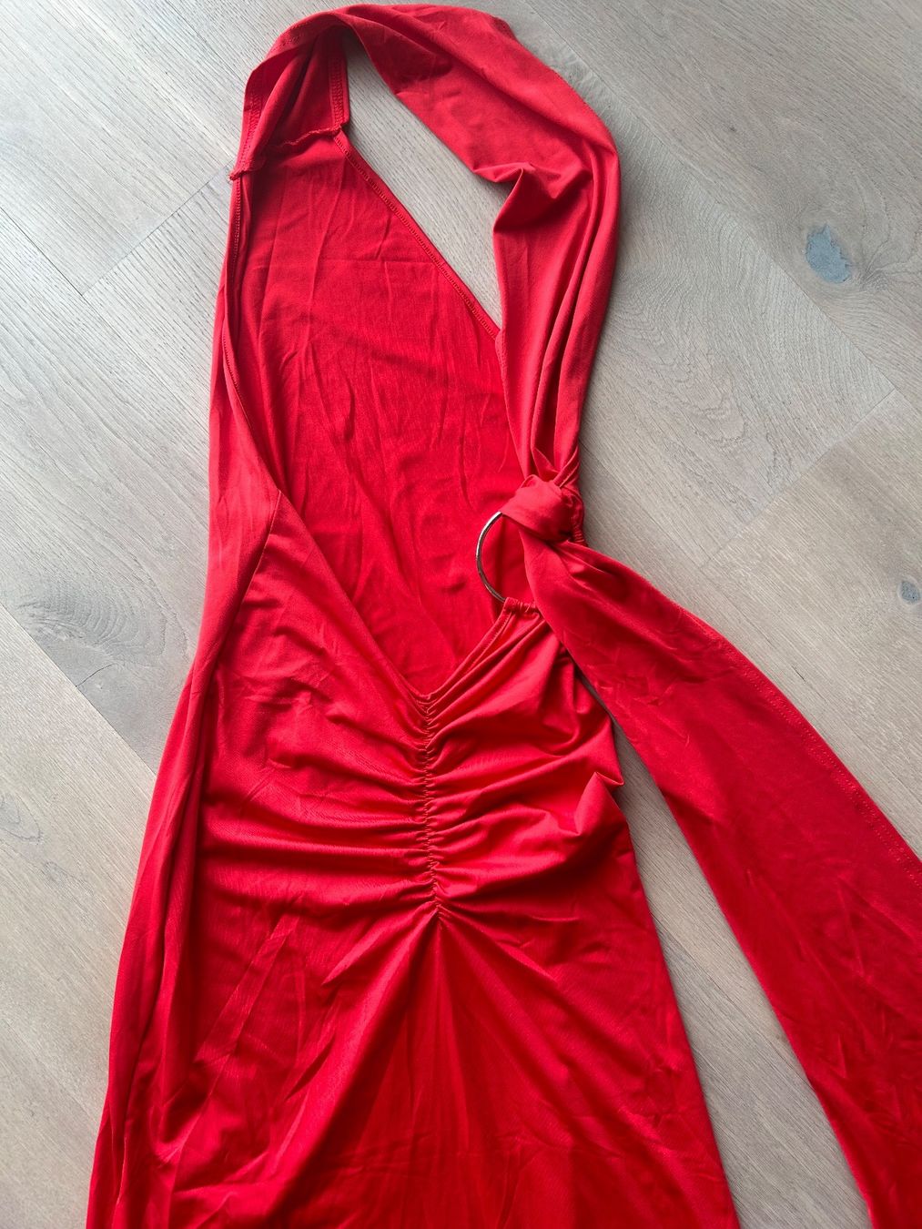 Vestiti: Rückenfreies Ringkleid – Nuovo (secondo la descrizione) da Kilchberg ZH venduto da Anie. 2
