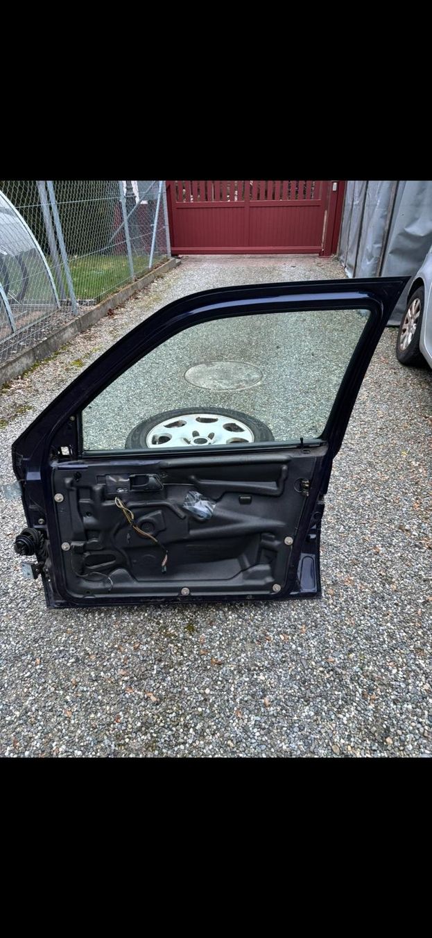 Volkswagen Accessori per altri veicoli: VW Golf 3 5 Door Türe VR – Usato da Rothenhausen venduto da Deltassion 2