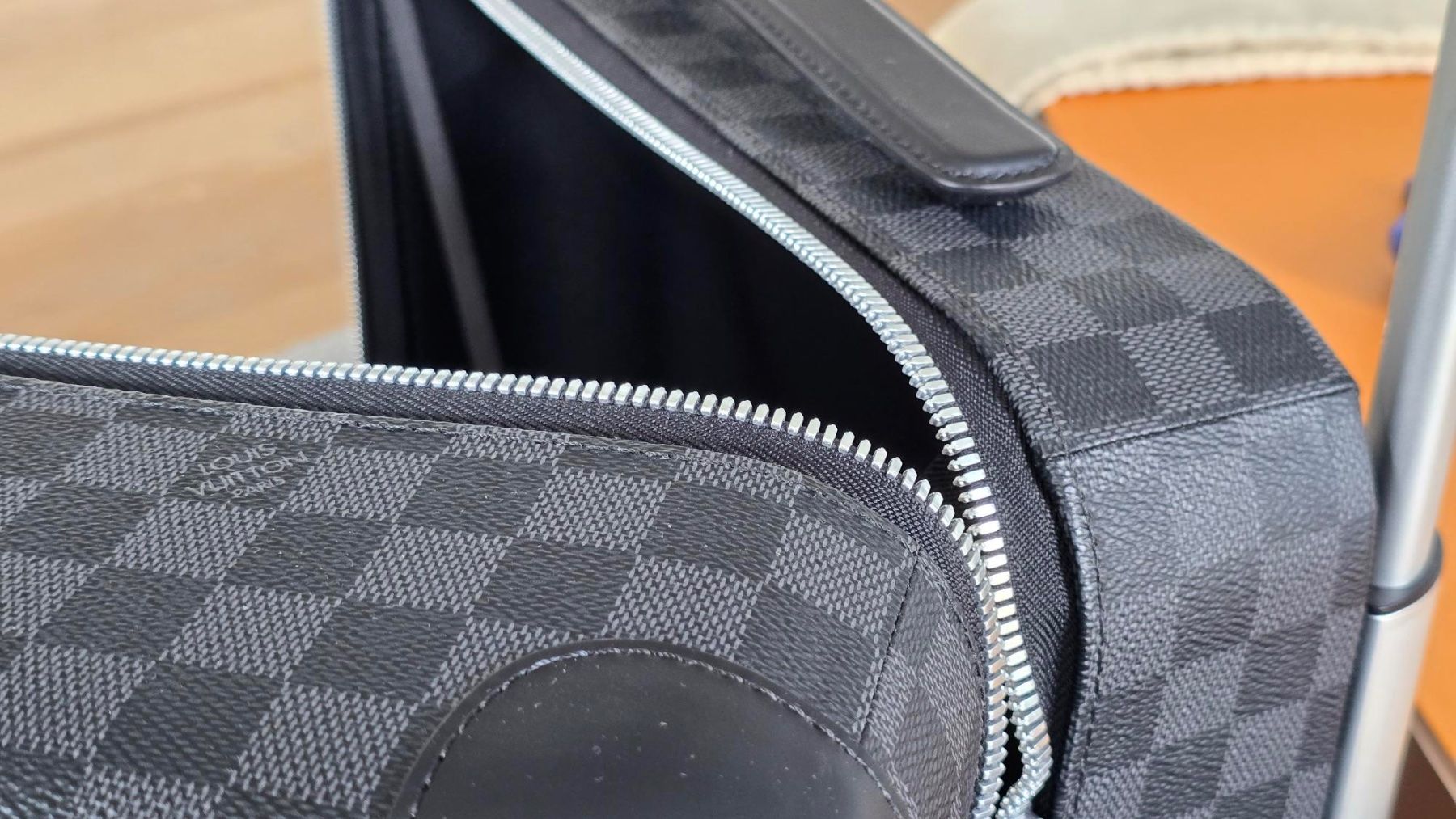 Louis Vuitton Valigie: Louis Vuitton Trolley Koffer Horizon Damier Graphite 55 – Nuovo (secondo la descrizione) da Rapperswil SG venduto da nina_201306 3