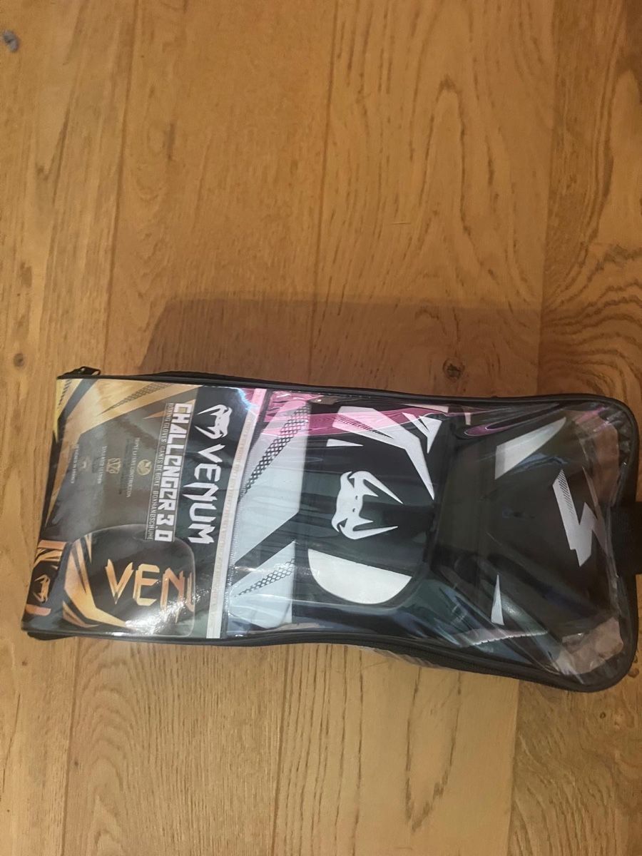 Schutz & Schoner: Venom Boxhandschuhe + RDX Schienbeinschoner – Neu (gemäss Beschreibung) aus Oberdorf SO von Blaumeise12 3