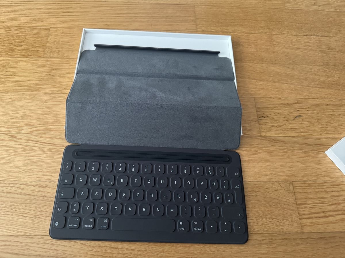 Apple Tastaturen: IPad Smart Keyboard  – Gebraucht aus Basel von Gucci57 1