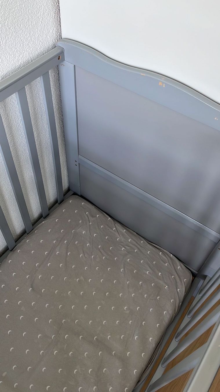 Letti: Kinderbett grau mit Matratze gute Zustand – Usato da Dübendorf venduto da atr_bc7c 1