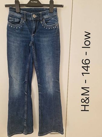 Sehr gut erhaltene Jeans in 146 