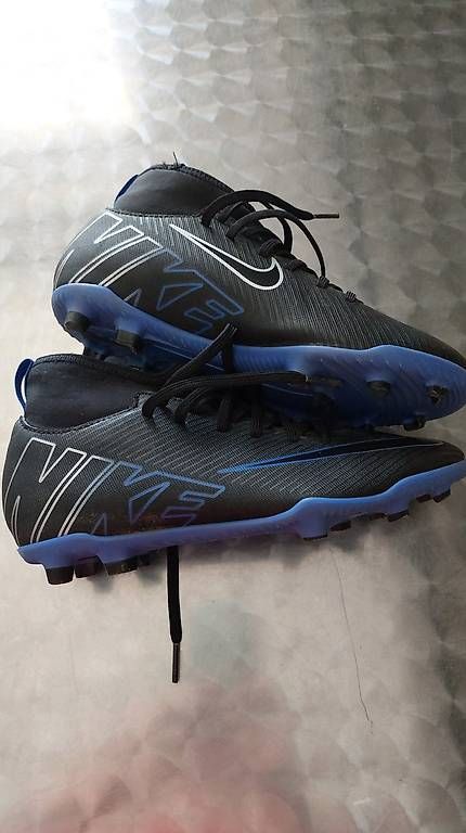 Nike Scarpe per ragazzi: Nike Fussballschuhe Grösse 38 – Usato da Lohn SH venduto da Zwierbel 4