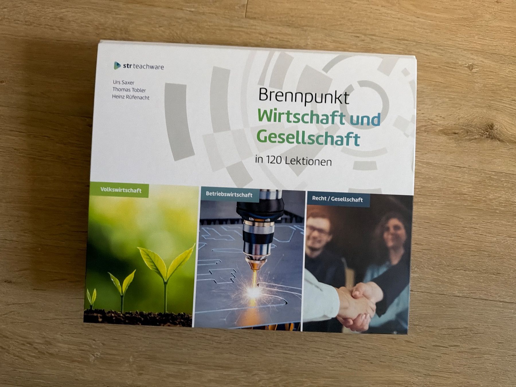 Raccoglitori: Berufsmatura Wirtschaft und Gesellschaft Ordner – Usato da Steinhausen venduto da ols_gmv7