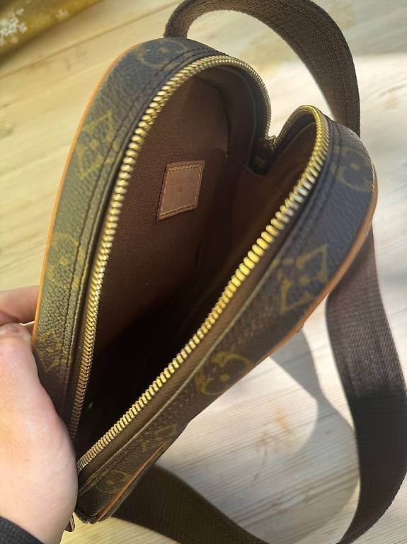 Louis Vuitton Borse: Orginal Louis Vuitton cross Body – Usato da Männedorf venduto da mariadelrocioeberle 4
