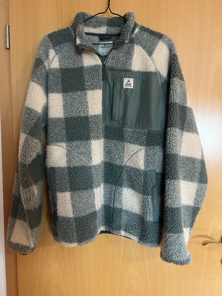 Pullover & Sweatshirts: Passenger Fleece Jacket - Gr M – Gebraucht aus Altstätten SG von Melval22