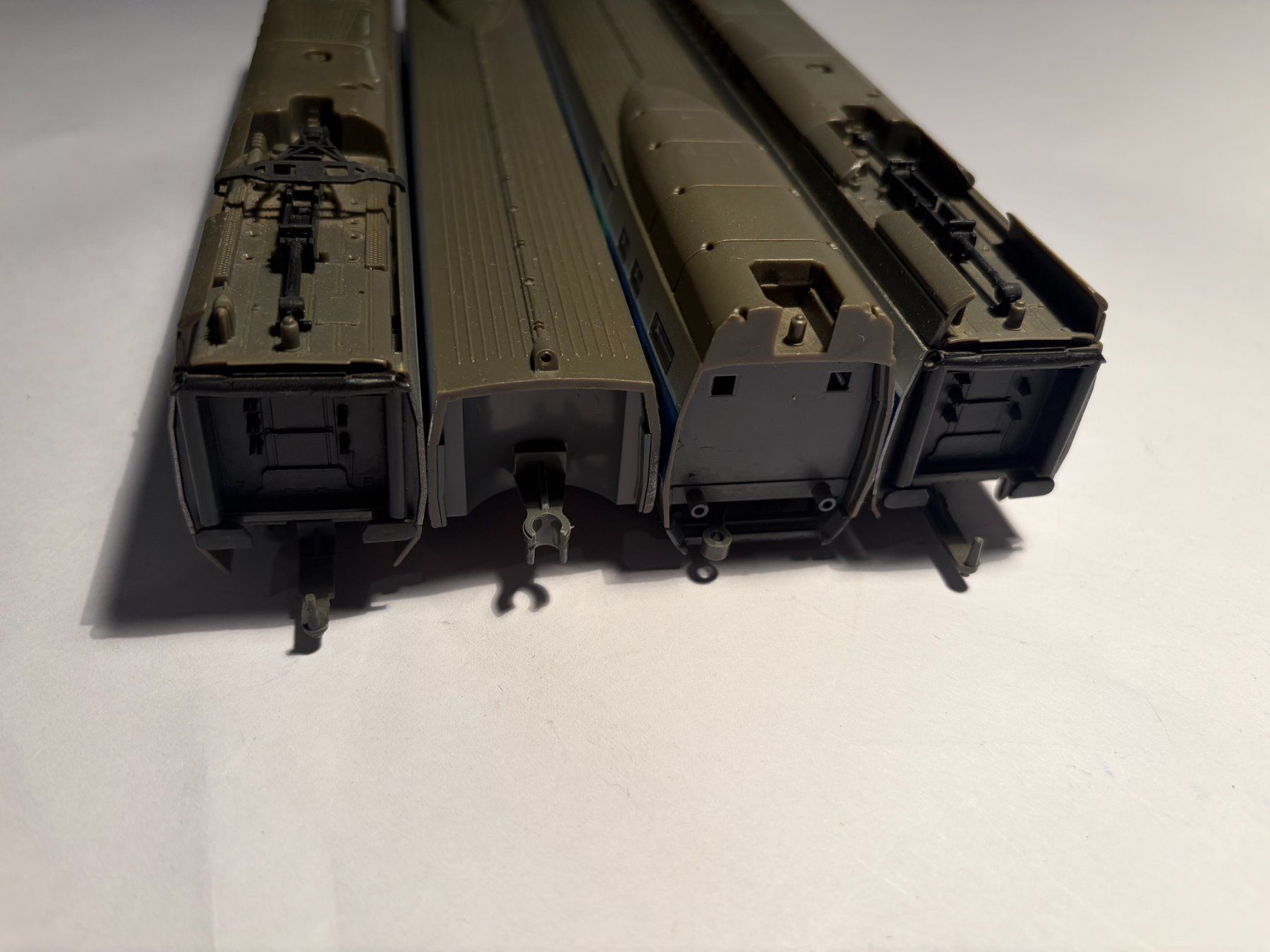 Lima Modellini di ferrovie: Lima TGV grau Komposition 4 teilig, DC Analog – Usato da Buchrain venduto da Modellbahn11 3
