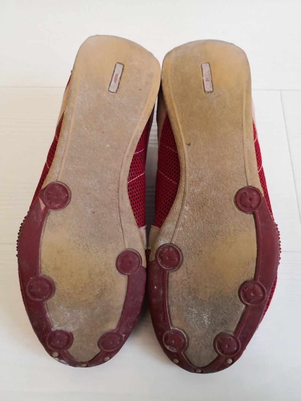 Mango Damenschuhe: 🤩MANGO STOFF-LEDER-SNEAKER ROT-WEISS – Gebraucht aus Olten von Naja-Twins-Twins 9