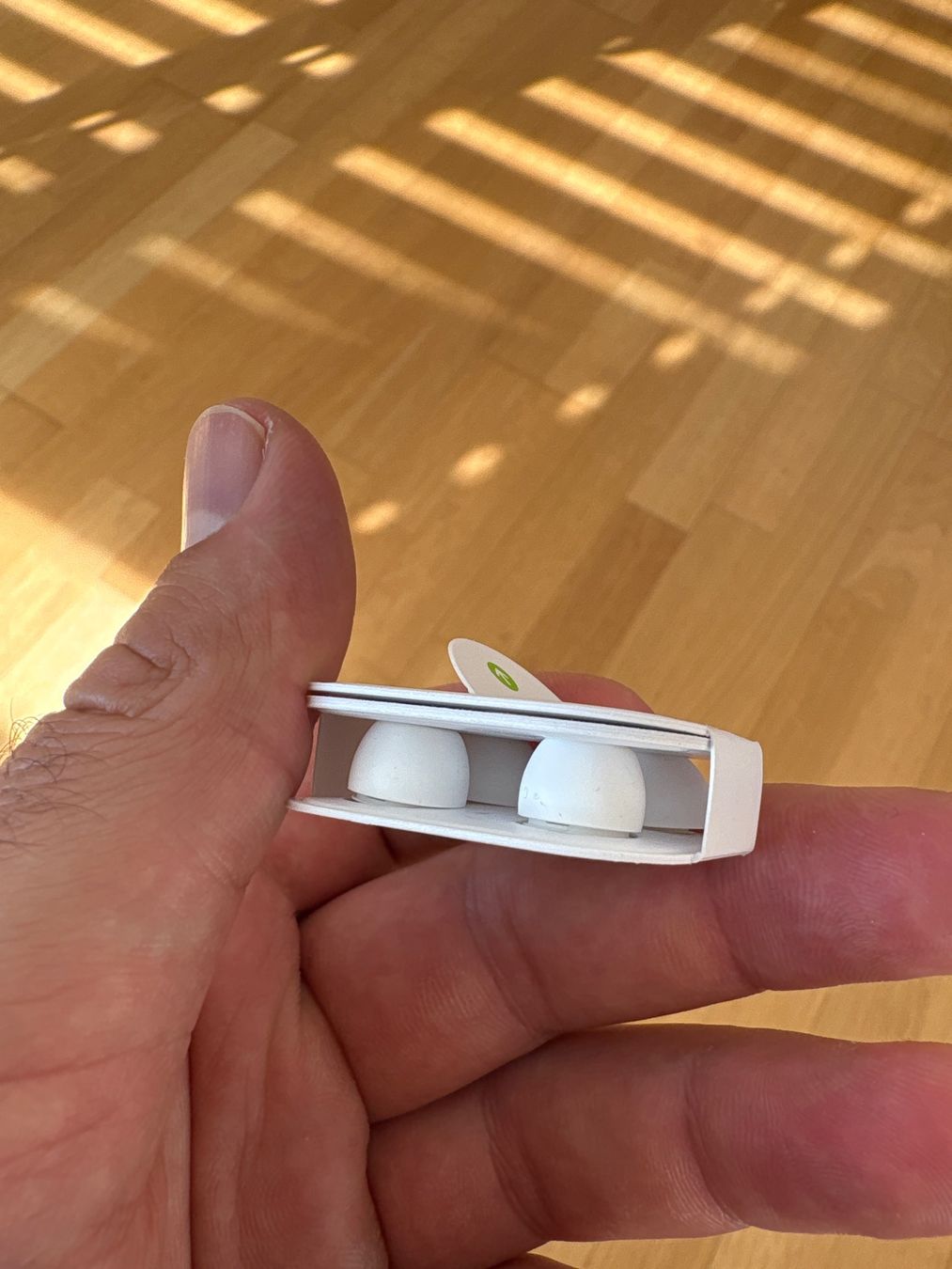 Apple Cuffie: Apple AirPods wireless earphones – Usato da Zürich venduto da AliZueri 4